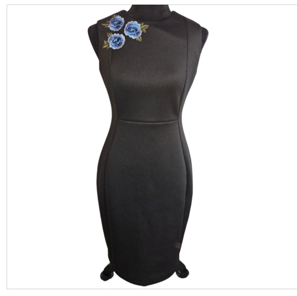 Calvin Klein Dresses & Skirts - Calvin Klein Formal Evening Black Floral Embellished Dress - Size 4